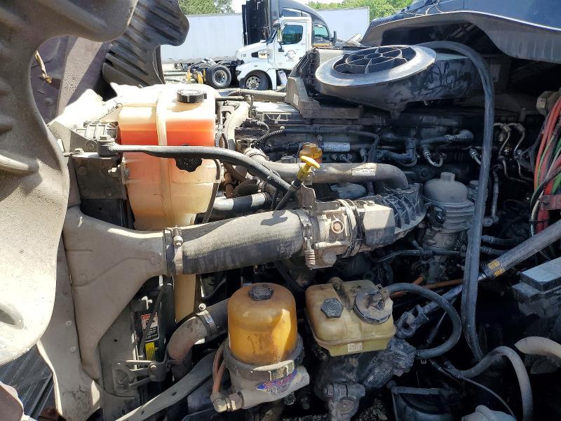 2015 Freigliner 2015 Freightliner Cascadia 125 Semi Truck