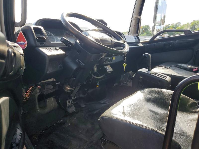 2013 Hino 258/268 BOX Truck