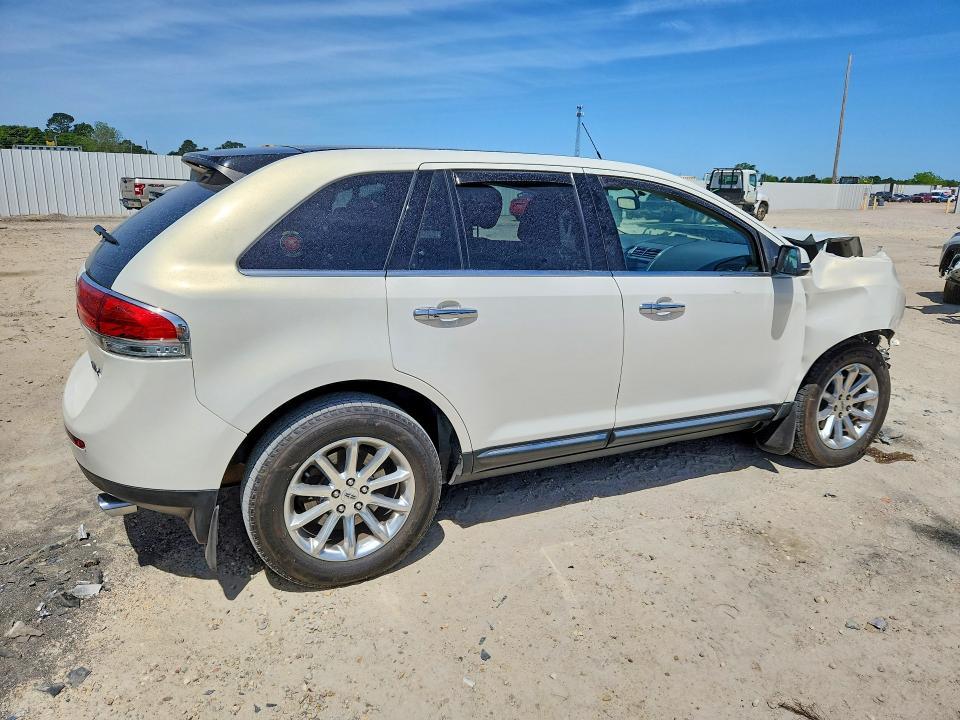 2013 Lincoln Townhouse MKX