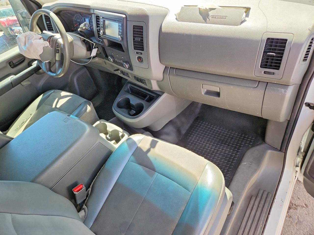 2016 Nissan NV 2500 Utility / Service Van