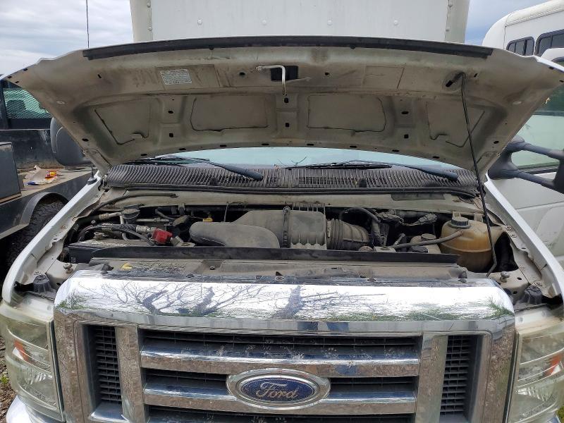 2013 Ford E350 BOX Truck