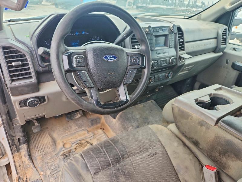 2017 Ford F550 Super Duty Flatbed Truck