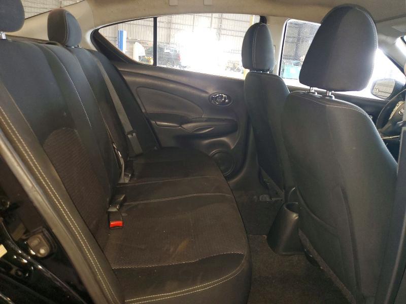 2018 Nissan Versa sv