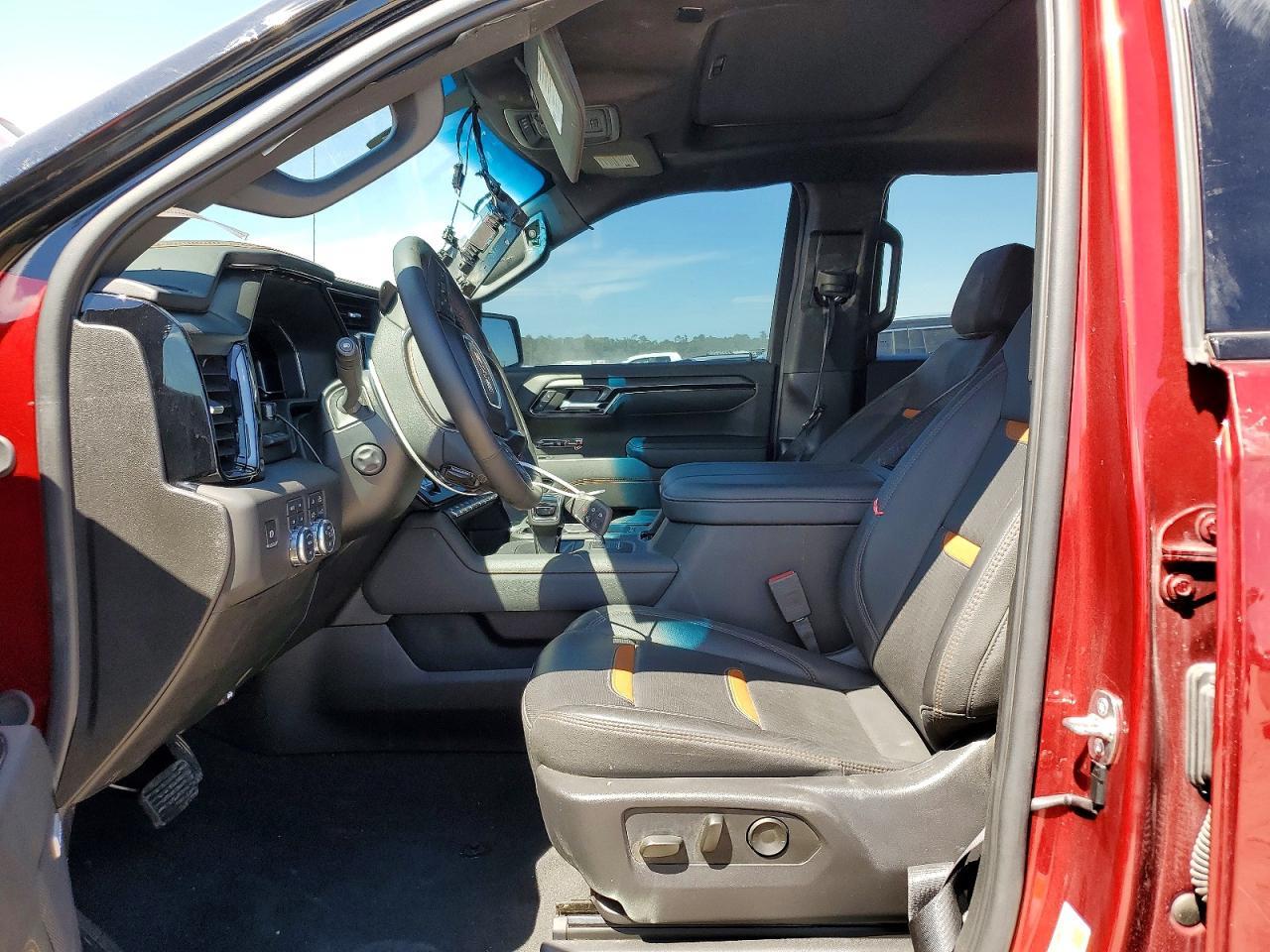 2024 GMC Sierra K1500 AT4