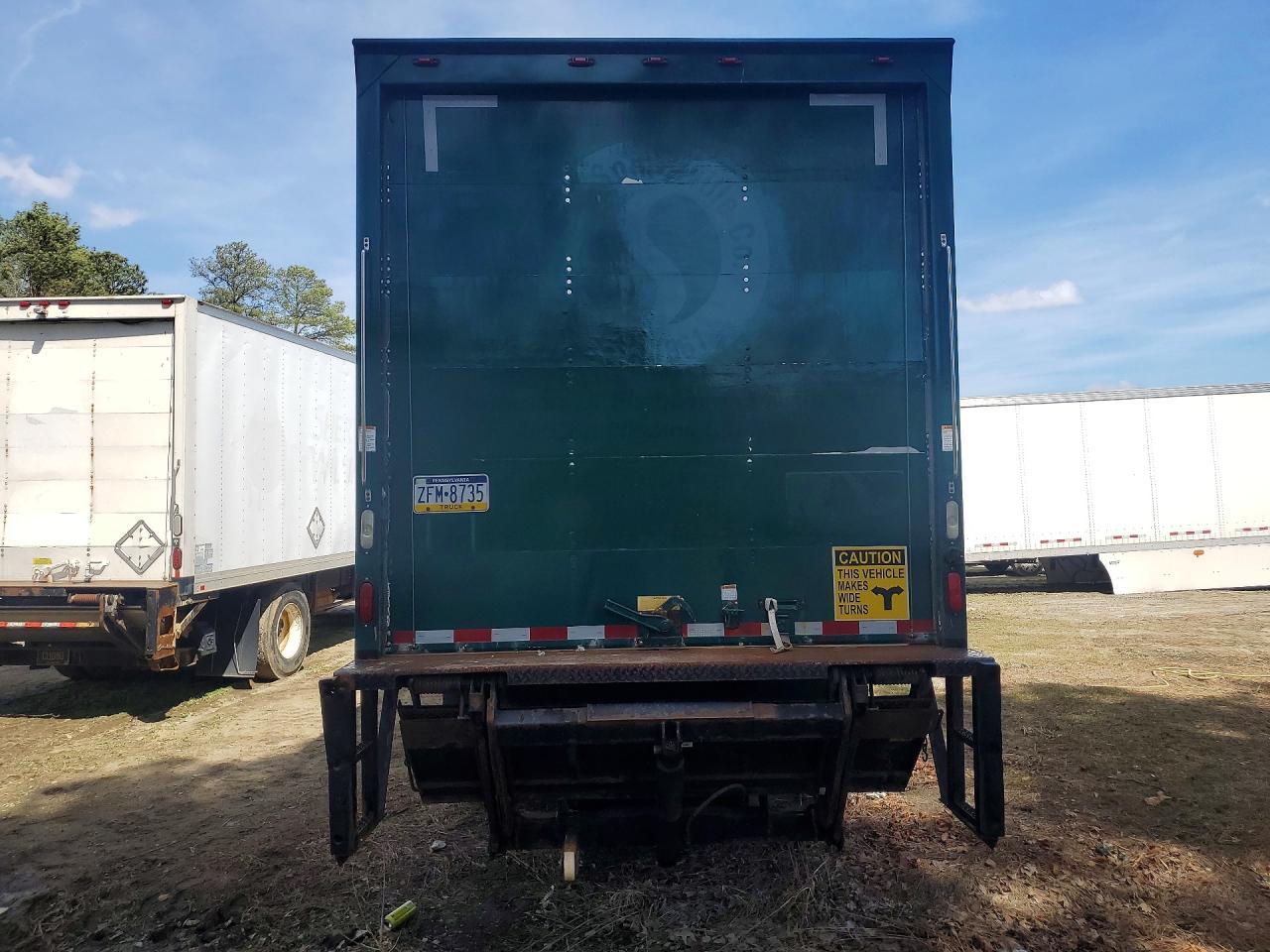 2017 Freightliner Business Class M2 BOX Truck