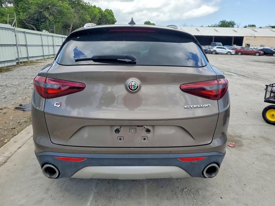 2019 Alfa Romeo Stelvio ti