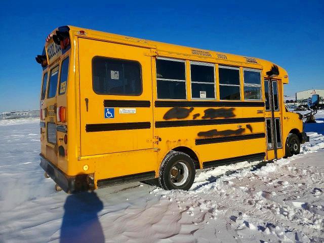 2010 Chev Express Cutaway G4500