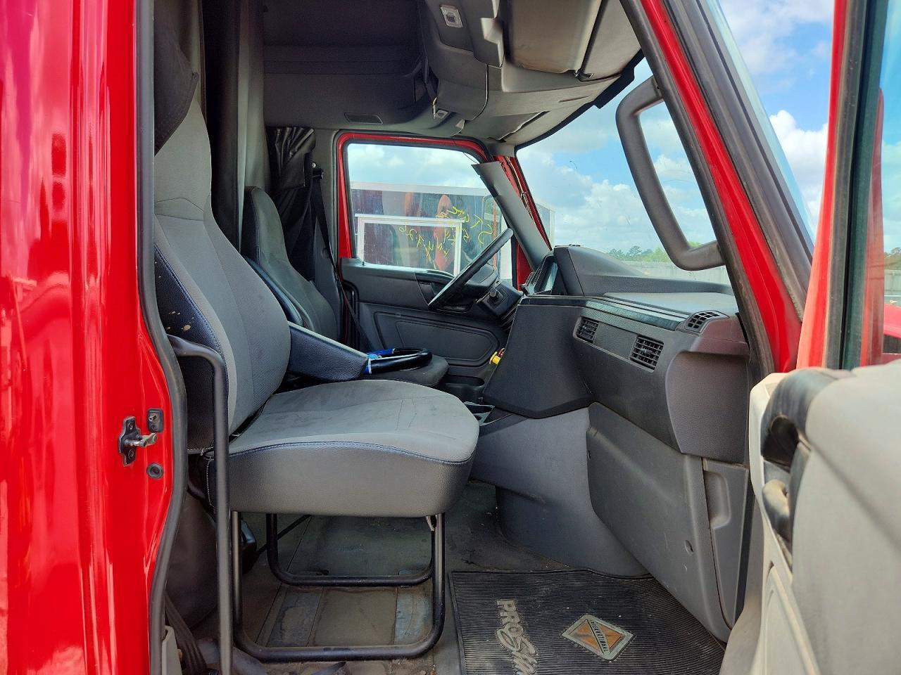 2018 International LT625 Semi Truck