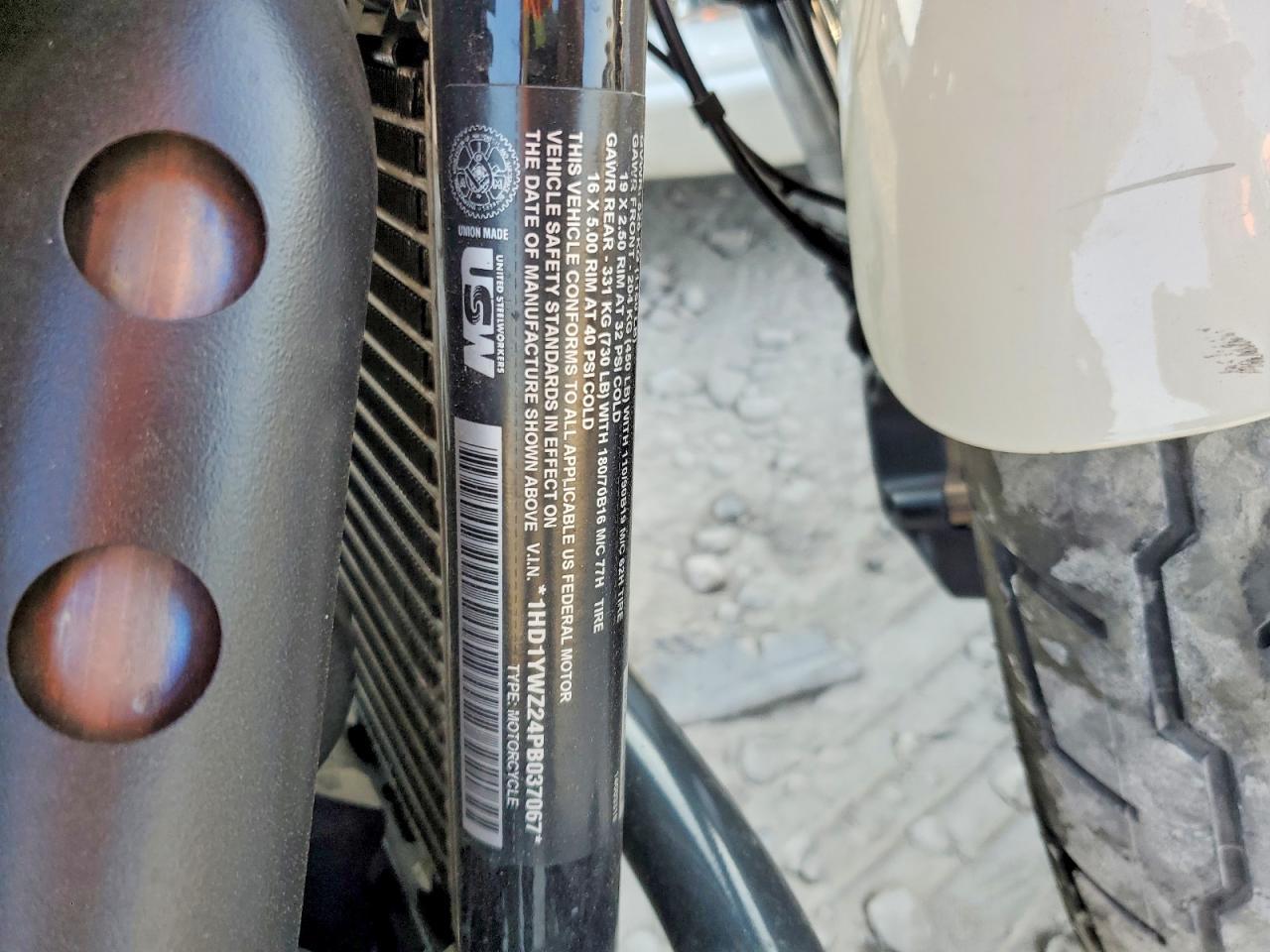 2023 Harley-Davidson Fxlrs