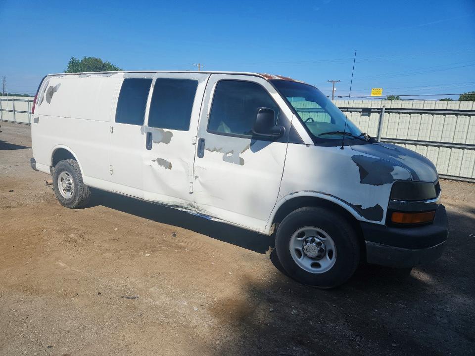 2011 Chev Express G2500