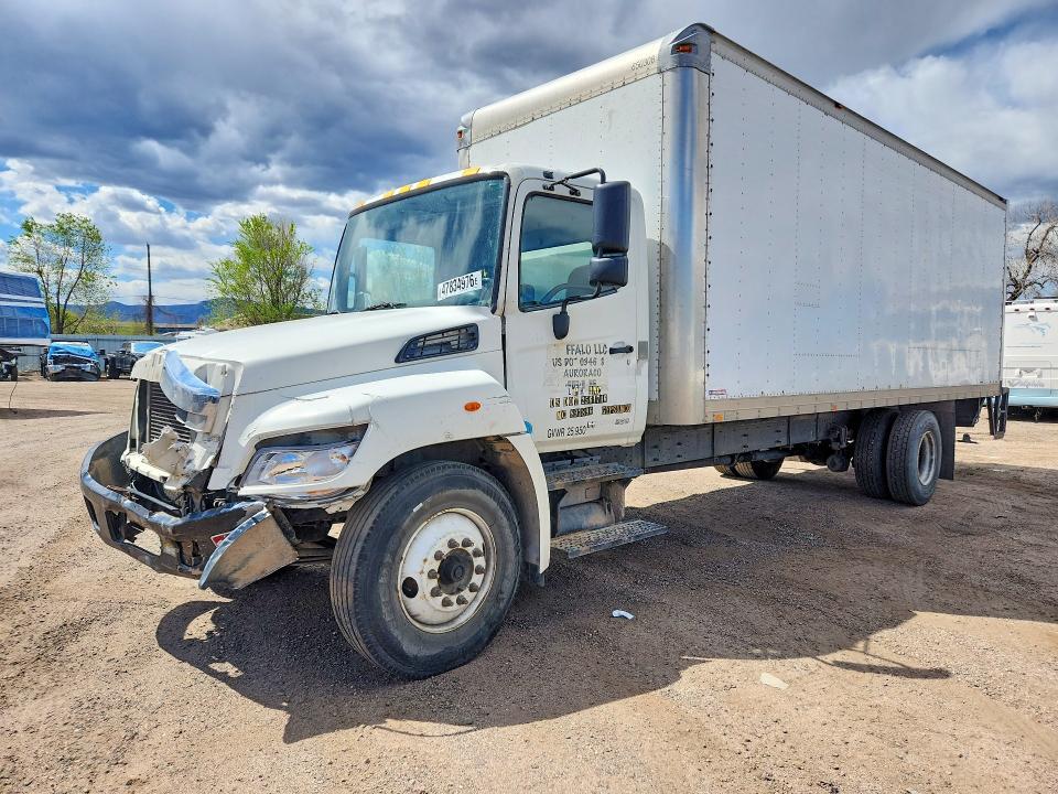 2013 Hino 258/268 box Truck