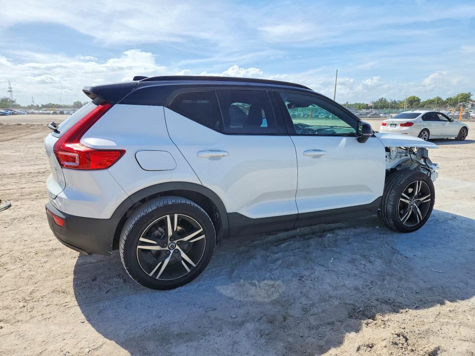 2021 Volvo Xc40 T4 R-design