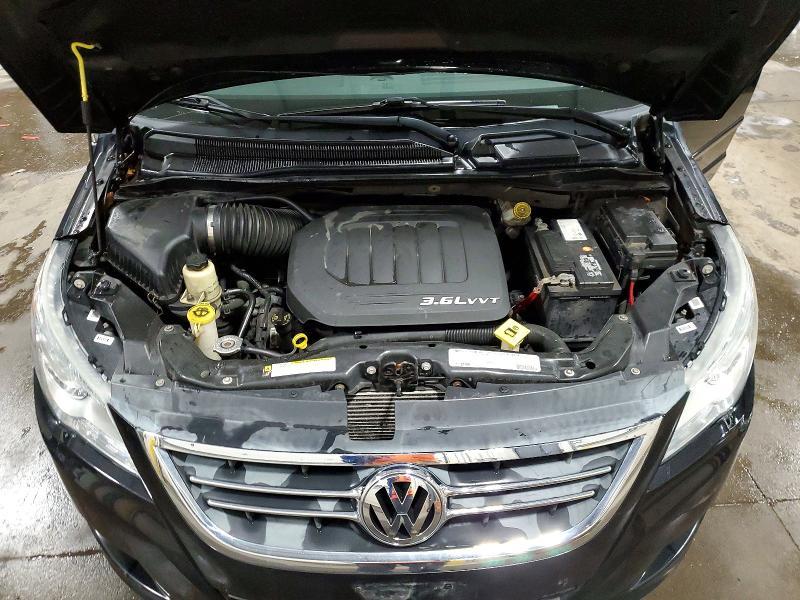 2011 Volkswagen Routan se