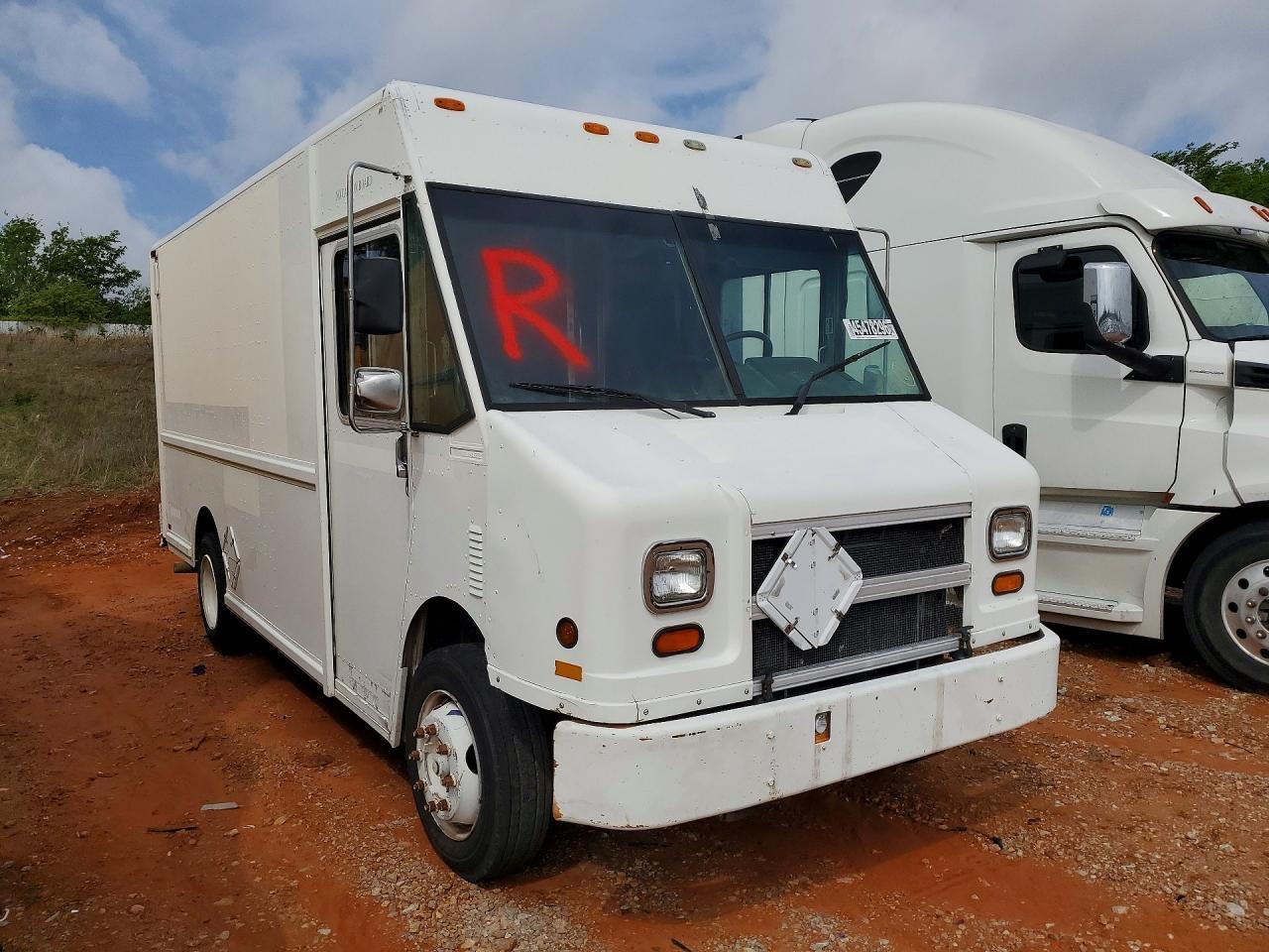 1999 Freightliner MT45 Chassis Delivery Truck