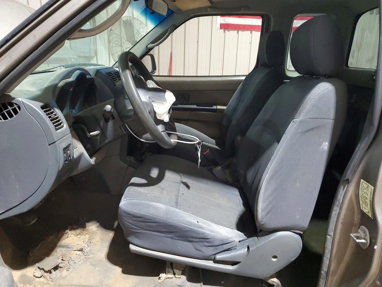 2004 Nissan Frontier XE-V6