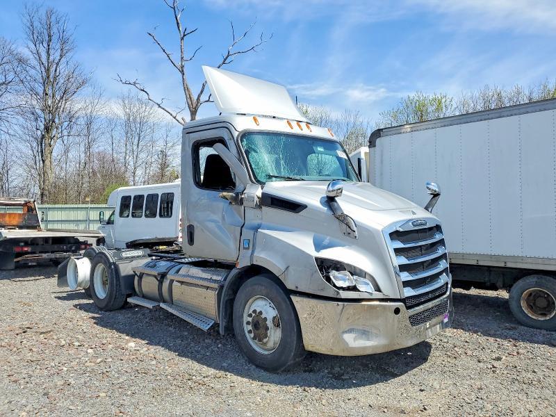 2024 Freigliner 2024 Freightliner Cascadia 116 Semi Truck