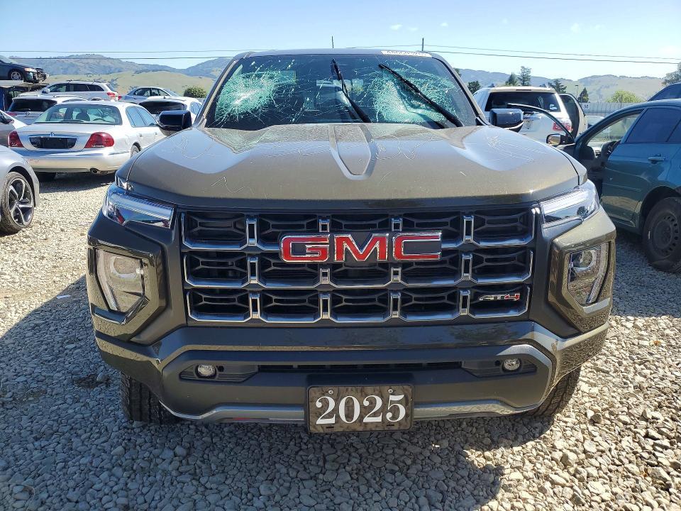 2025 GMC Canyon AT4