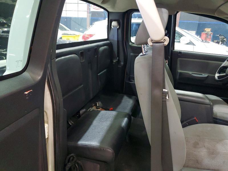 2010 Dodge Dakota st