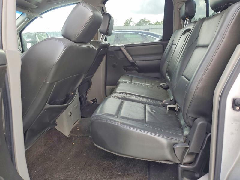 2004 Nissan Titan XE