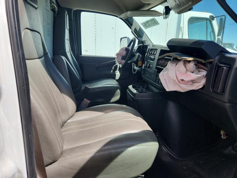 2021 GMC Savana BOX Truck