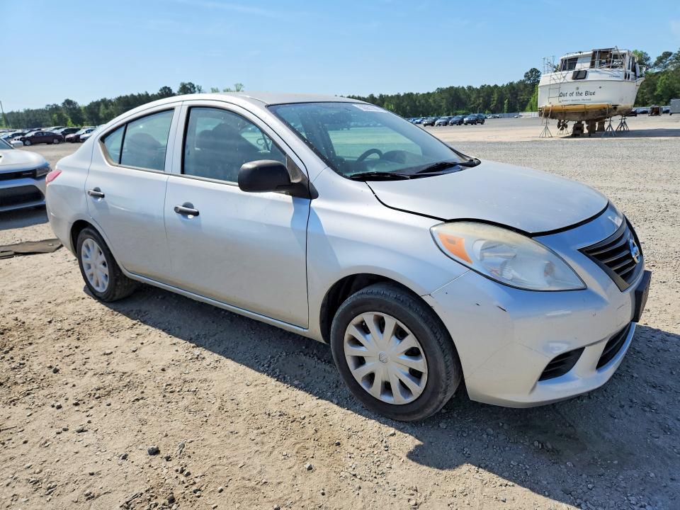 2013 Nissan Versa 1.6 s