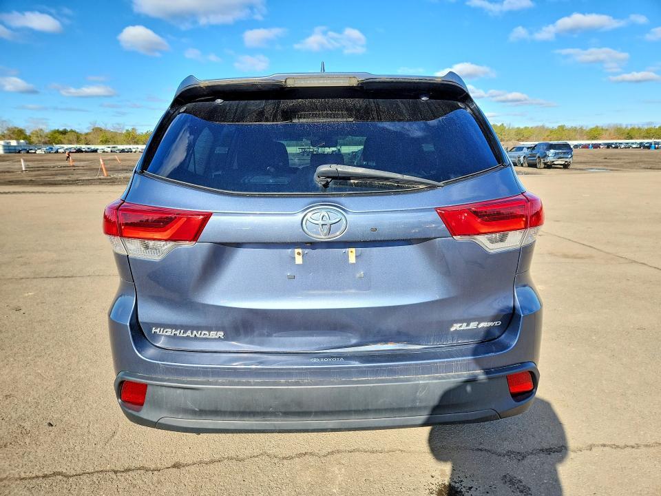 2019 Toyota Highlander xle