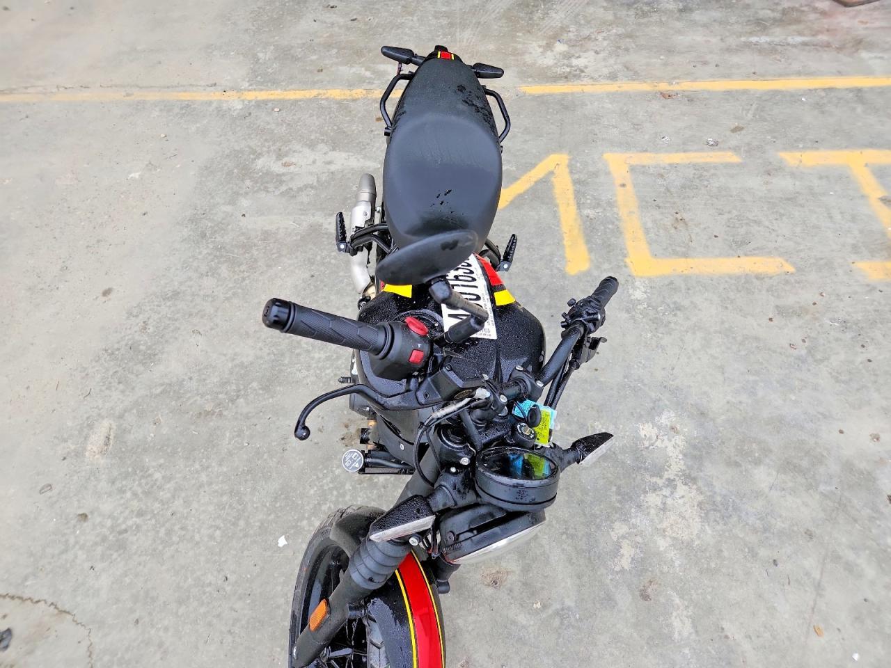 2026 Royal Enfield Motors Guerilla 450