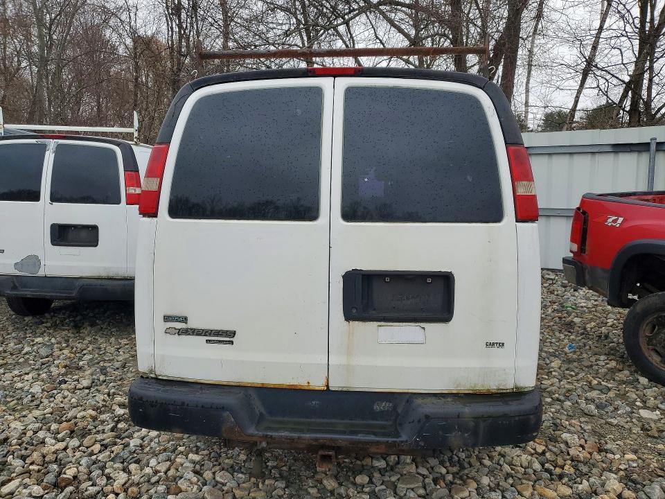2011 Chev Express G2500