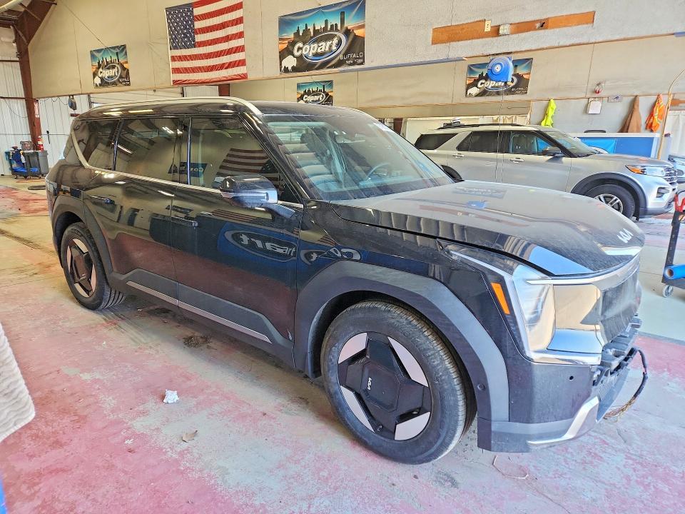 2026 KIA EV9 Wind