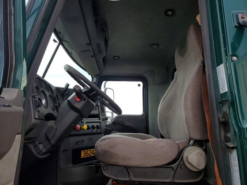2017 Mack CX612 Semi Truck