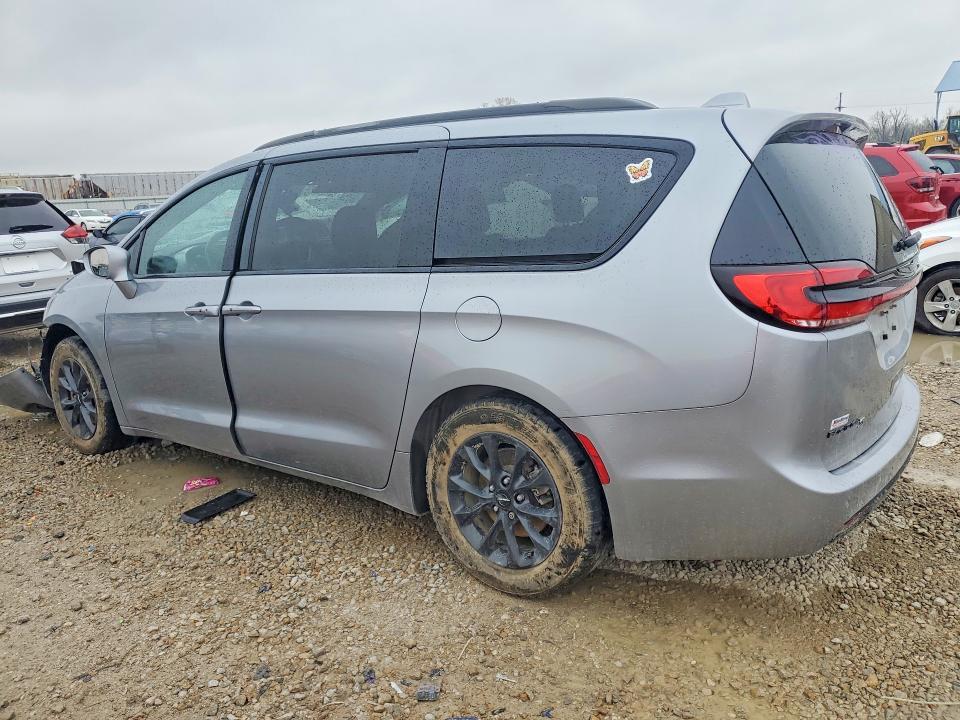 2021 Chrysler Pacifica Touring