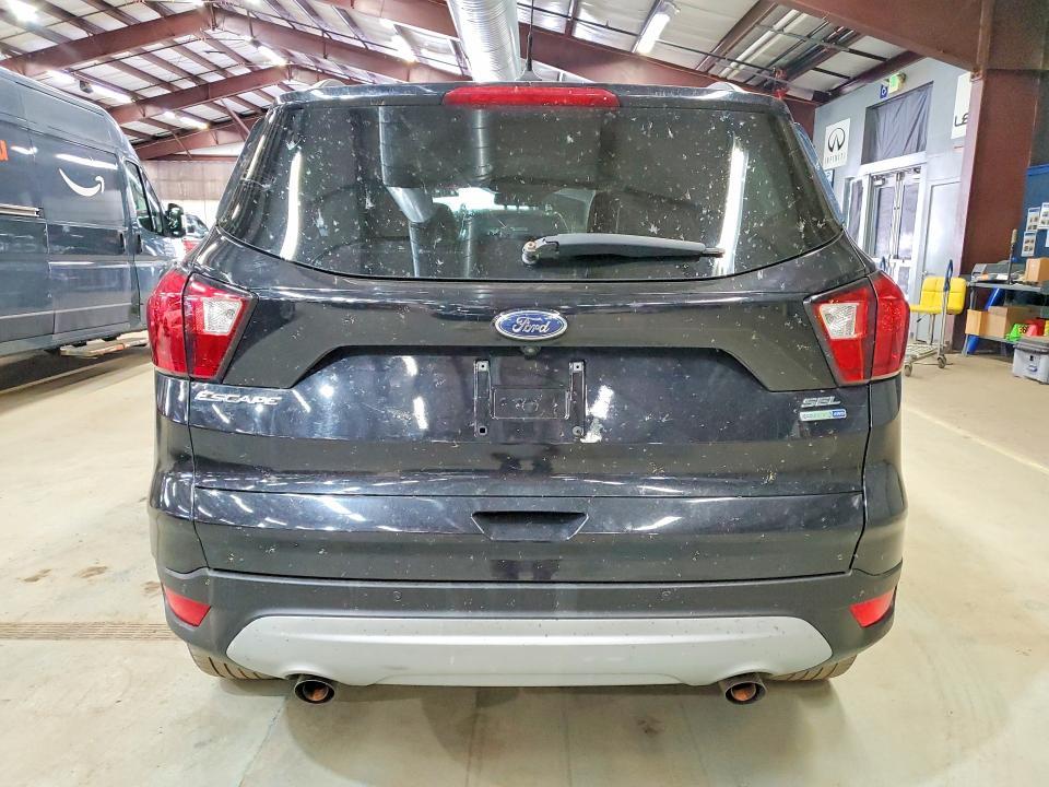 2019 Ford Escape sel