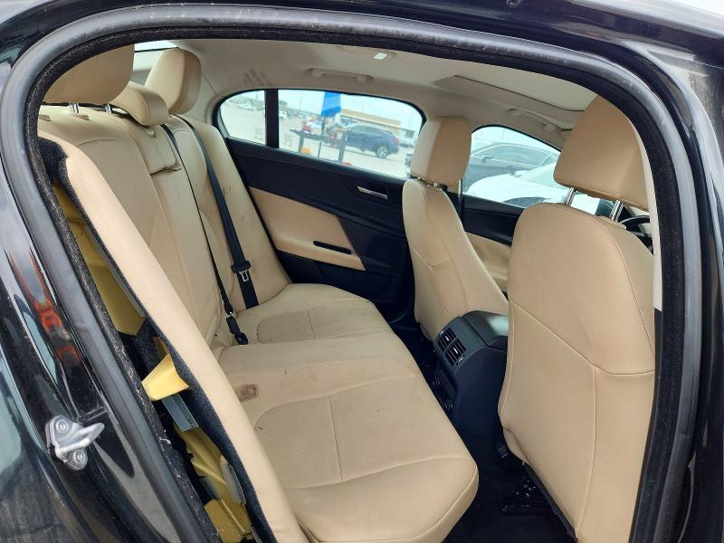 2017 Jaguar Xe Premium