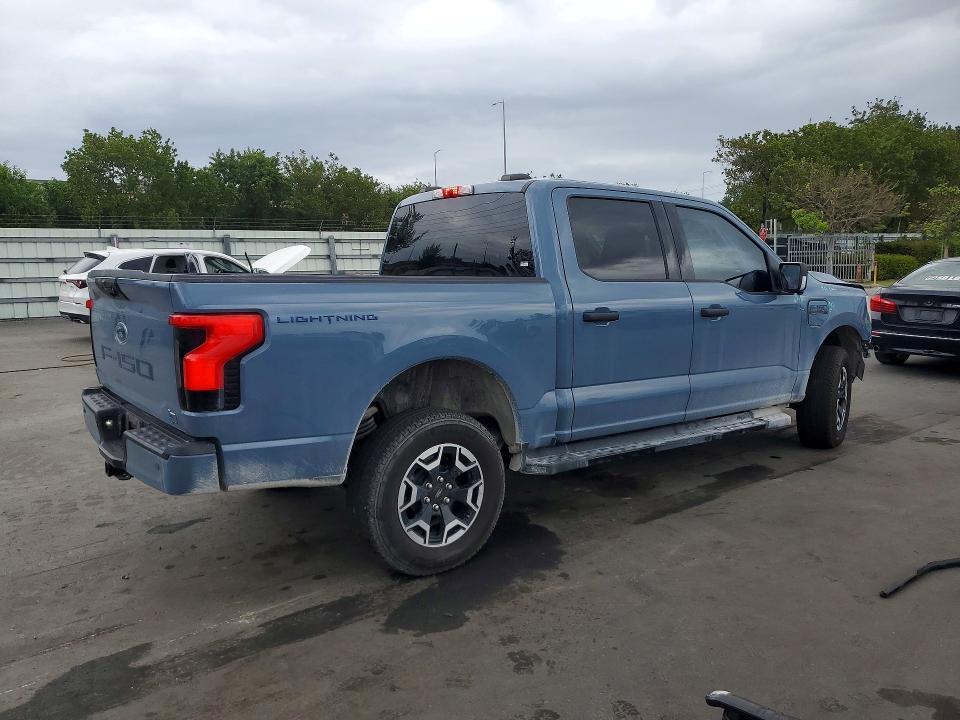 2023 Ford F150 Lightning XLT