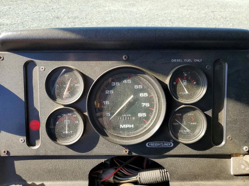 1999 Freightliner MT45G Delivery Truck