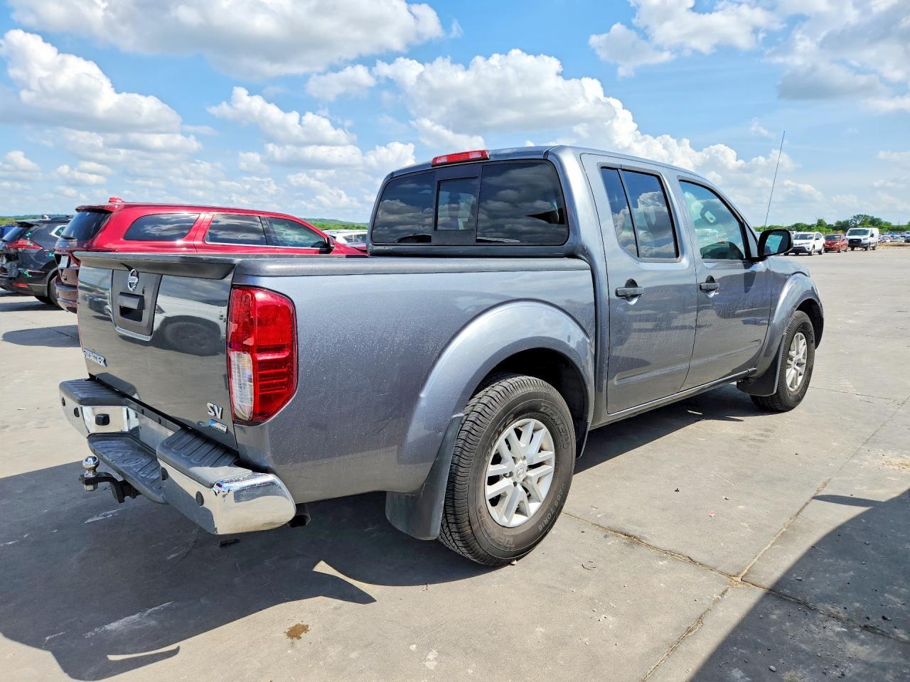 2017 Nissan Frontier SV