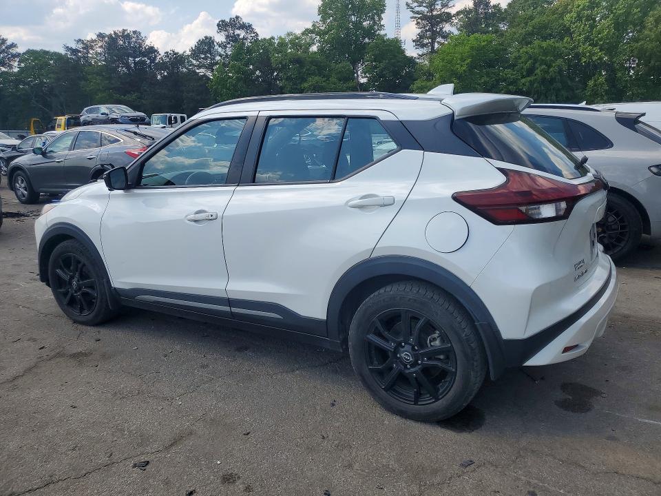 2022 Nissan Kicks sr