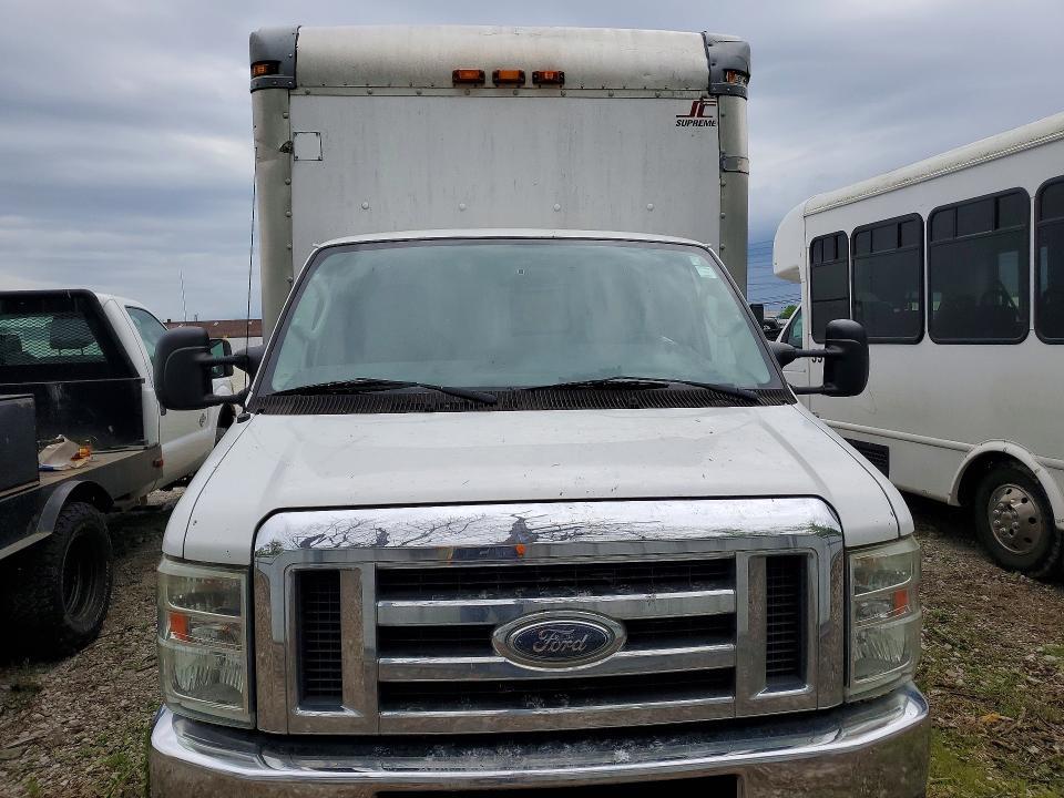 2013 Ford E350 BOX Truck