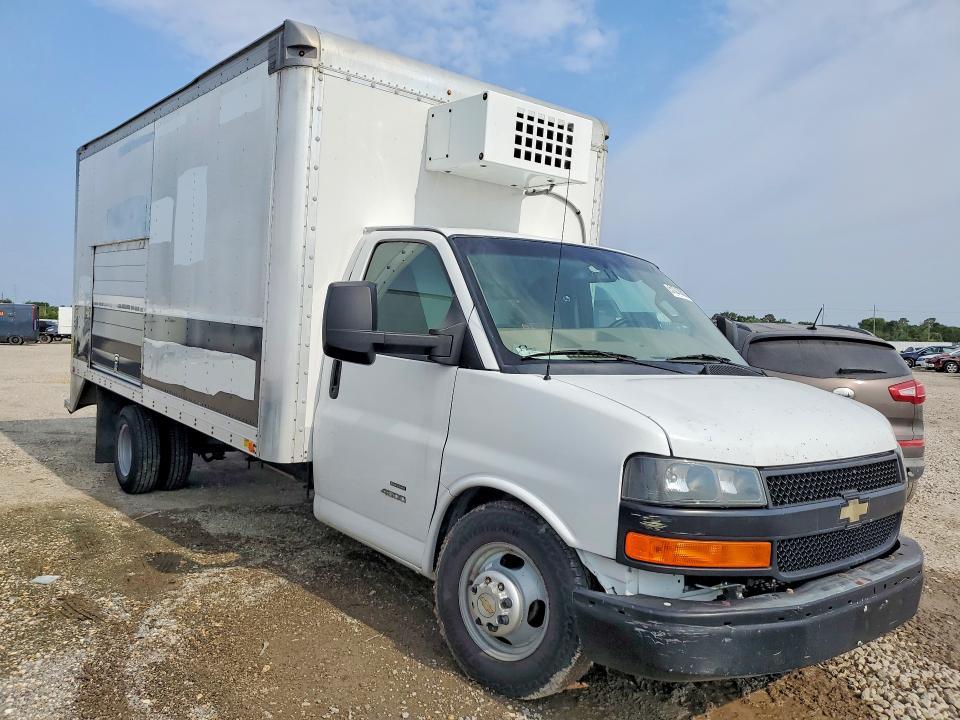 2018 Chevrolet Express Refrigerated BOX Truck