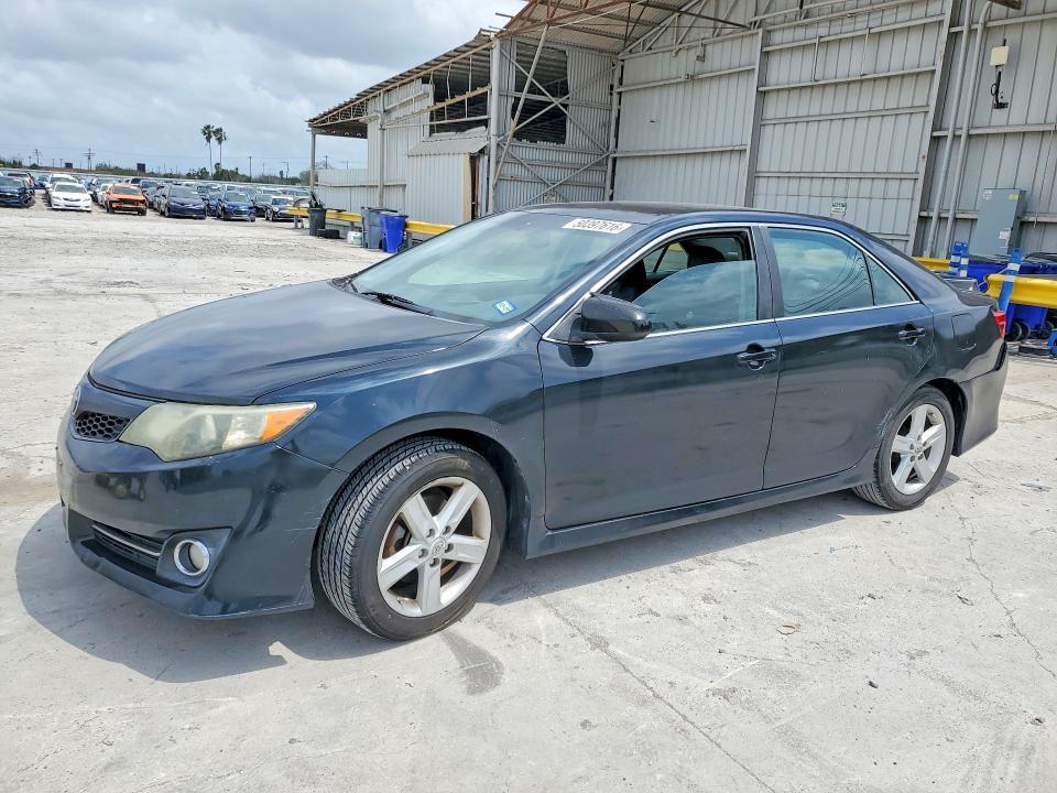 2014 Toyota Camry se