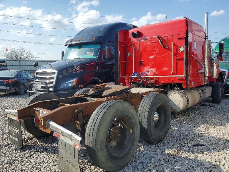 2007 Freightliner Fld132 Semi Truck