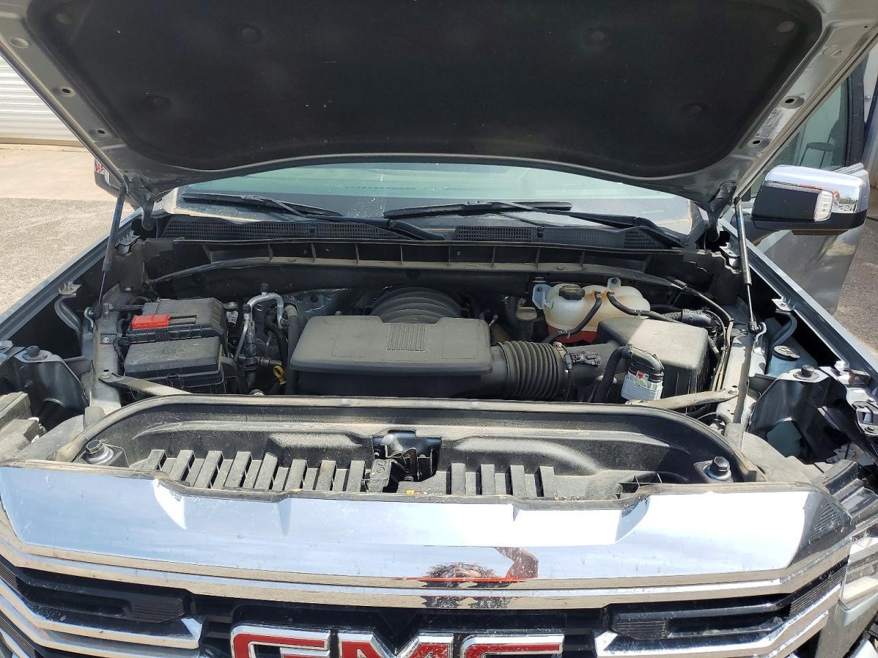 2025 GMC Sierra K1500 SLT