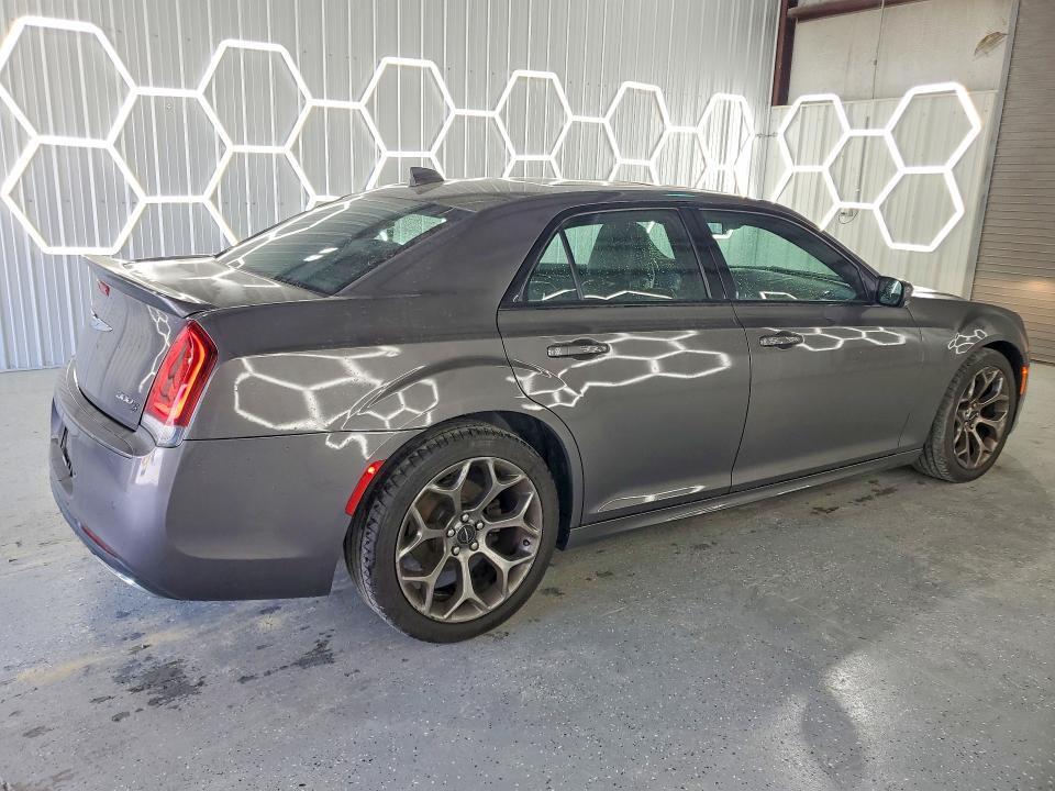 2018 Chrysler 300 s