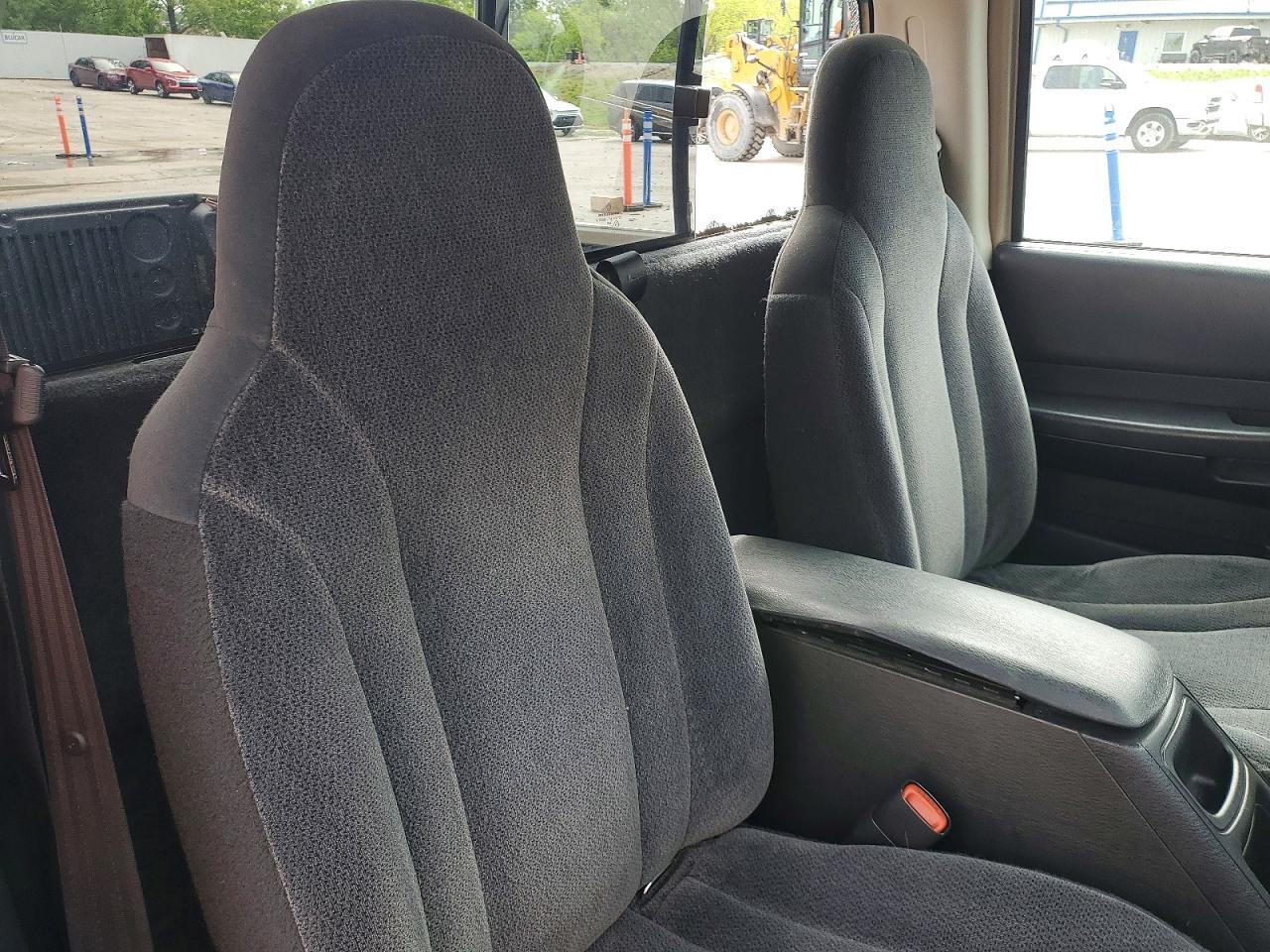 2004 Dodge Dakota SXT