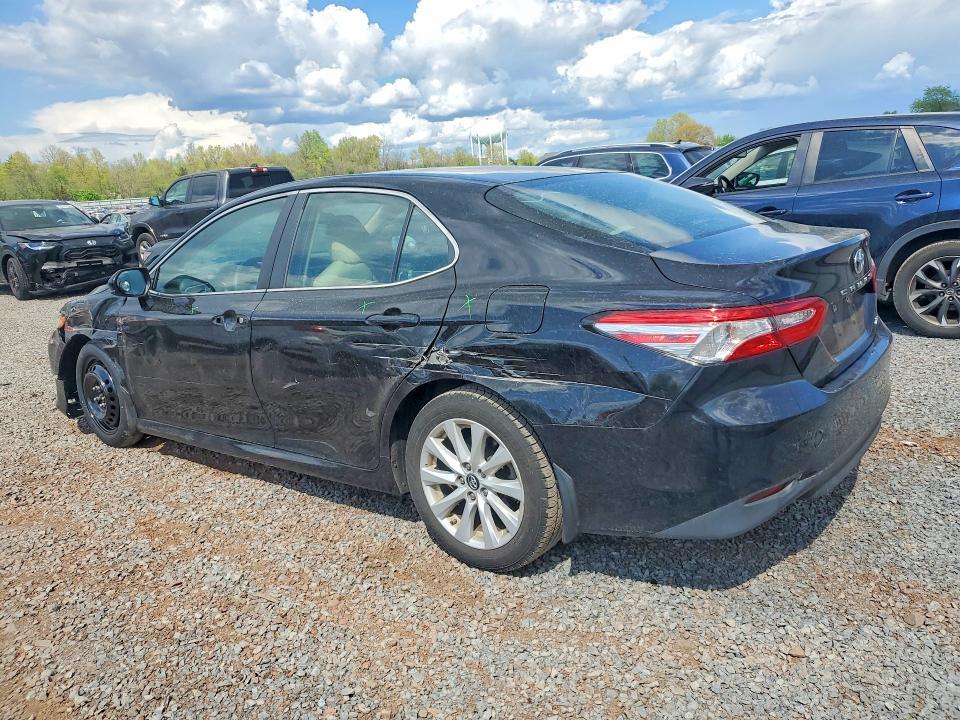 2018 Toyota Camry le
