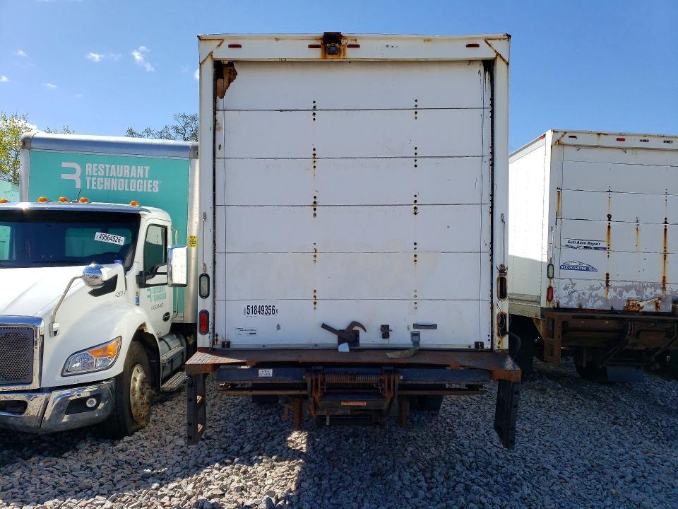 2013 Freightliner Business Class M2 BOX Truck