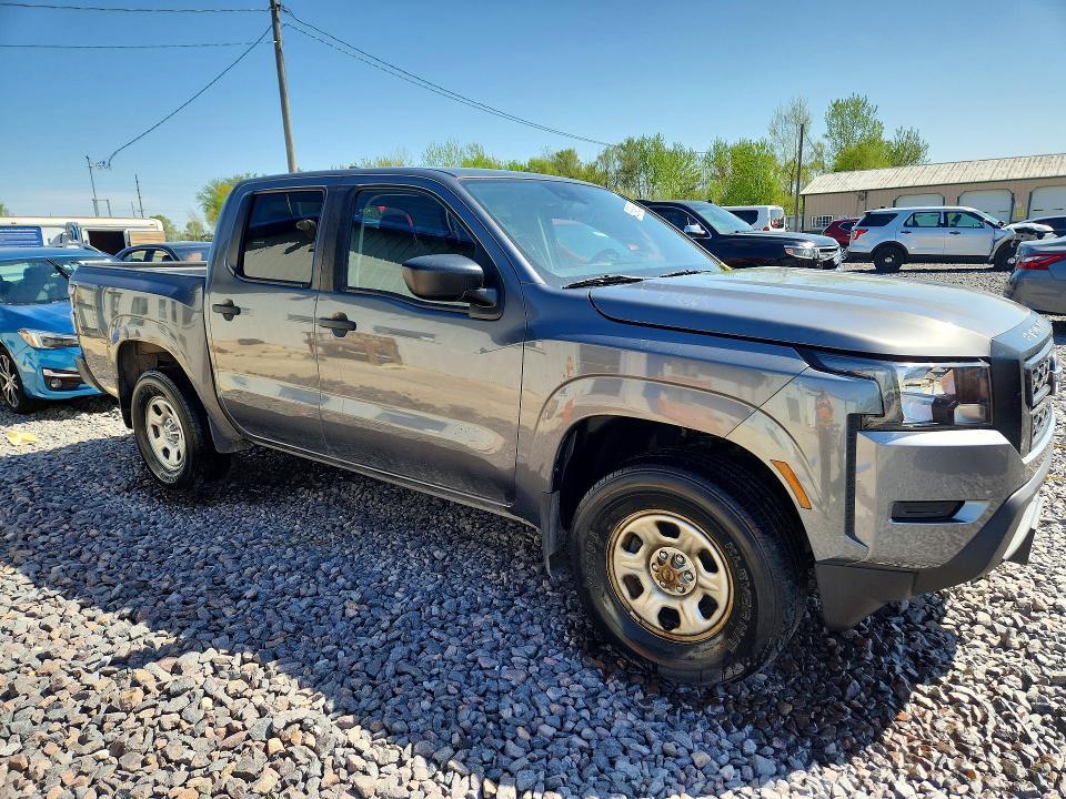 2022 Nissan Frontier s