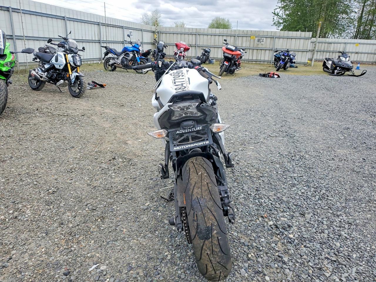 2017 Kawasaki EX650 J