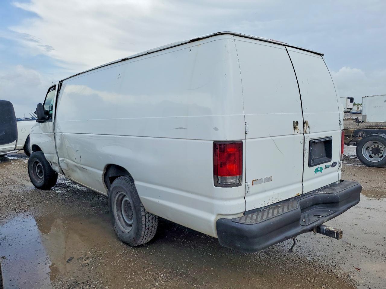 2010 Ford Econoline E250 Van