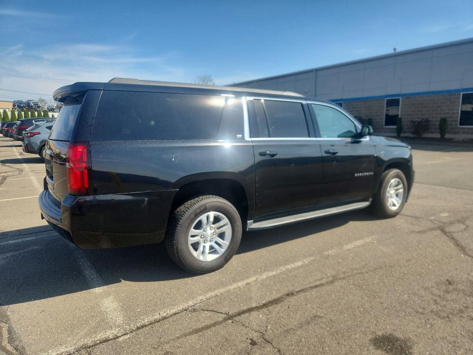 2017 Chevrolet Suburban K1500 lt